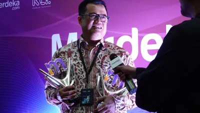 PNM kembali mencatatkan prestasi gemilang dengan meraih dua penghargaan bergengsi pada ajang Merdeka Awards 2024.