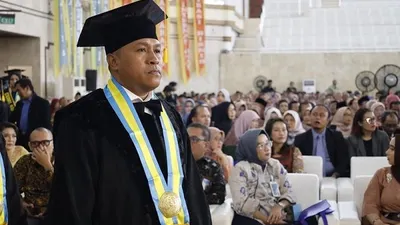 Doktor pertama dari Mahasiswa Internasional UPN Veteran Yogyakarta