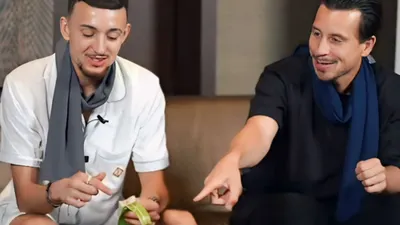 Ivar Jenner dan Thom Haye saat mencicipi makanan Indonesia (Tangkapan layar YouTube Indosat Ooredoo Hutchison)