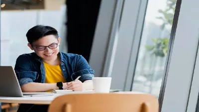 Bisa Kerja Online! Ini 5 Kerja Freelance yang Cocok Untuk Mahasiswa, Bisa Tambah Cuan loh