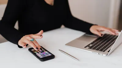 Ada beberapa faktor utama bagi perempuan dalam memilih sebuah smartphone atau HP ini. Apa saja sih faktor utama tersebut.
