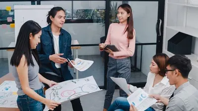 Ilustrasi jurusan paling favorit di Universitas Negeri Surabaya, salah satunya ilmu komunikasi