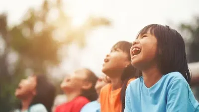 Di balik stigma manja, apakah kamu tahu 7 fakta psikologis anak bungsu? Jika kamu ingin tahu, simak ulasan berikut ini.