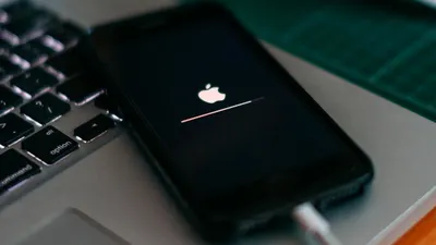Artikel kali ini akan membagikan 10 tips untuk menjaga baterai iPhone tetap irit dan kuat setelah update iOS 18.