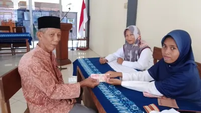 Sambut Hari Kemerdekaan KPM PKH dan BPNT Makin Bahagia! 6 Jenis Bansos Ini Akan Kembali Disalurkan, Apa Saja?