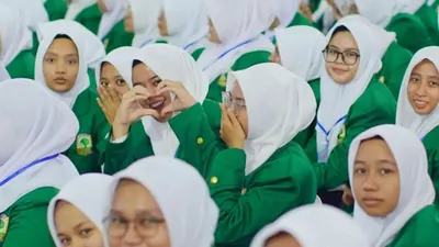 Berbagai jurusan kuliah terbaik di UNAND ini sudah terakreditasi unggul dan pastinya layak untuk dipilih saat mendaftar kuliah nanti.