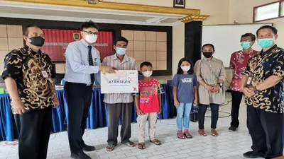 Berdasarkan pemantauan pendamping sosial, bansos tersebut adalah bansos Atensi Anak Yatim Piatu yang dicairkan untuk periode salur Juli-Agustus.