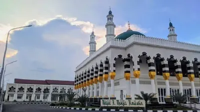 Berikut adalah daftar 10 SMA terbaik di Indonesia tahun 2022 berdasarkan nilai UTBK. Cek, apakah ada sekolah incaranmu.