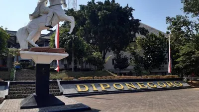 Berikut akan disampaikan daftar top 5 kampus yang lulusannya paling mudah dapat kerja, yang bisa dijadikan rekomendasi.