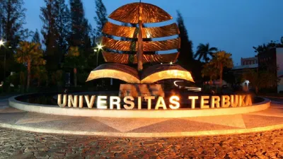 Berikut ini adalah universitas yang lulusannya banyak lolos CPNS. Gaji PNS umumnya dianggap cukup kompetitif.  