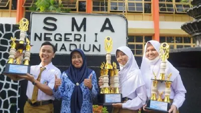 Berikut ini terdapat daftar 6 SMA terbaik berdasarkan nilai Ujian Tulis Berbasis Komputer (UTBK) pada tahun 2022.