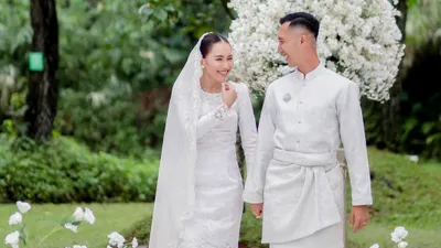 Ayu Ting Ting dan Lettu Fardhana | Banyak publik tidak menyangka jika hubungan Ayu Ting Ting dan Fardhana ini akan berakhir begitu cepat sehingga keduanya pun gagal menikah.