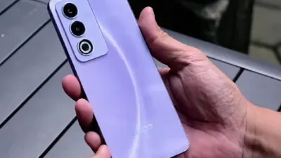 Untuk harganya, OPPO A3 Pro dibanderol dengan kisaran Rp3.999.000, berikut adalah kelebihan dan kekurangan HP 3 jutaan ini.