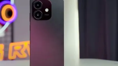 OPPO A3x adalah salah satu HP termurah yang memiliki keunggulan pada ketahanan bodinya namun dibanderol harga 1 jutaan saja.