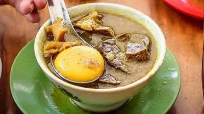 SELALU RAMAI PENGUNJUNG! Ini Dia Rekomendasi Kuliner Makan Siang Populer di Jakarta