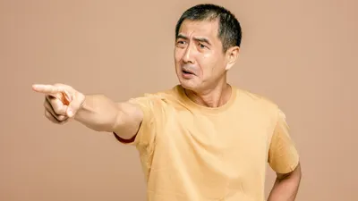 Dalam menentukan sasaran, para manipulator akan cenderung menjadikan orang pemalu atau orang-orang bermental penakut sebagai target.