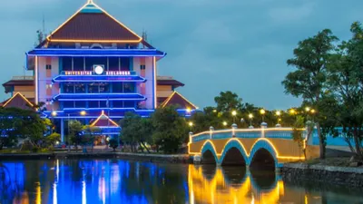 Universitas Airlangga (UNAIR) | Universitas Airlangga menempati posisi teratas sebagai perguruan tinggi yang menawarkan jurusan Ilmu Tanaman terbaik.