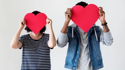 Tak Pandang Fisik! Inilah 5 Tanda Seorang Pria Menyukaimu dan Terpesona dengan Kepribadian yang Kamu Punya