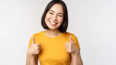 6 Tanda Psikologi Seseorang yang Memiliki Banyak Masalah Namun Tetap Terlihat Bahagia