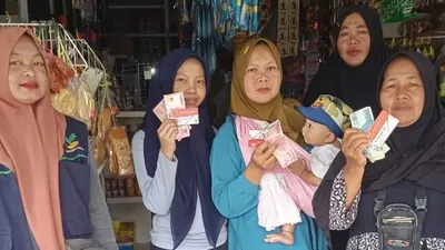 BPNT atau Bantuan Pangan Non Tunai adalah bansos reguler yang dicairkan kepada KPM yang namanya terdaftar di DTKS Kemensos.
