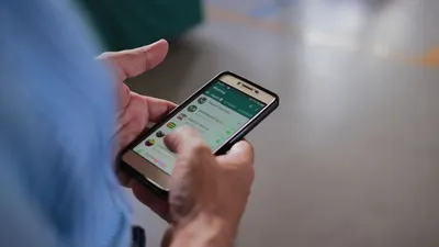 Salah satu masalah yang sering menjadi perhatian adalah kemungkinan WhatsApp disadap oleh pihak yang tidak bertanggung jawab.