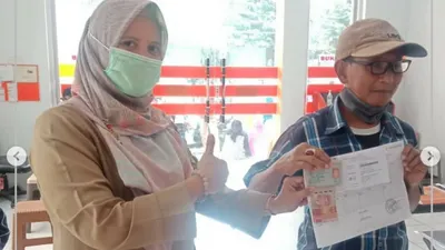 Presiden Baru Akan Segera Dilantik, Apakah Bansos PKH BPNT Bakal di Stop Atau Lanjut? KPM Jangan Panik, Ini Kata Petugas