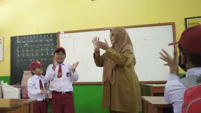 Jumlah Guru Sekolah Negeri dan Swasta di 6 Kota Wilayah DKI Jakarta, Paling Banyak Bukan dari Jakarta Pusat!