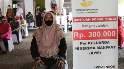 Ilustrasi. KPM PKH dan BPNT