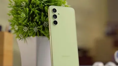 Kamu yang sedang mencari HP Android bisa dipakai dalam jangka waktu panjang, salah satu smartphone keluaran Samsung bisa jadi pilihan.