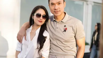Suami Sandra Dewi (Harvey Moeis) diduga melakukan tindak pidana pencucian uang (TPPU) bersama beberapa orang lainnya dengan nominal mencapai Rp300 Triliun.