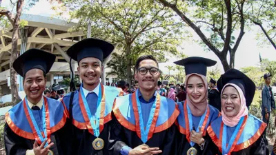 Peringkat ini memberikan gambaran tentang kualitas pendidikan yang ditawarkan oleh institusi-institusi tersebut.