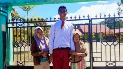 Sagil Muhammad Rizky Siswa SD Berusia 12 Tahun yang Memiliki Tinggi Badan 197 Cm