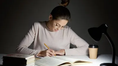Cara dan Sistem Kerja yang Lebih Disukai Gen Z, WFH atau WFA?