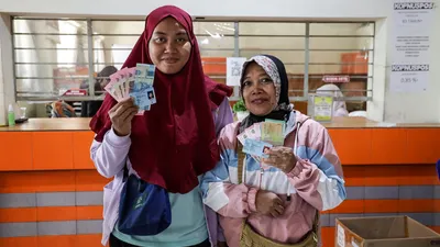 Pada bulan Oktober ini tidak hanya bansos reguler yang cair tapi juga ada bansos non reguler yang memang dijadwalkan untuk dicairkan.