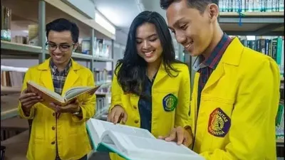 Jurusan S1 Kedokteran di berbagai kampus PTN Indonesia menjadi salah satu prodi terfavorit dan banyak peminat setiap tahun.