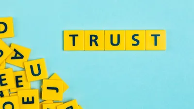 Kamu perlu mengenali apa saja tanda-tanda kamu mengalami trust issue dalam sebuah hubungan agar permasalahan tersebut bisa segera diatasi.