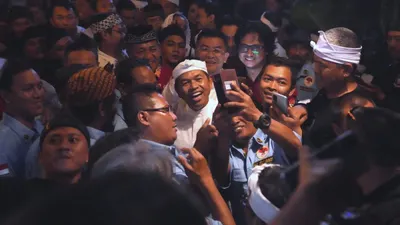 Kemudian, Dedi menjelaskan mengapa mengangkat militer sebagai pemimpin tim pemenangannya dan menyebut soal kultur Siliwangi.