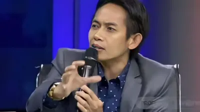 Kuasa hukum Pegi Setiawan, Toni RM yang memberi dukungan kepada Polda Jawa Barat untuk memeriksa kembali kliennya terkait kasus Vina Cirebon.