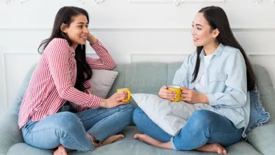 Lantas, apa saja sih trik psikologi yang dibutuhkan agar orang lain merasa nyaman ketika sedang curhat dengan kamu