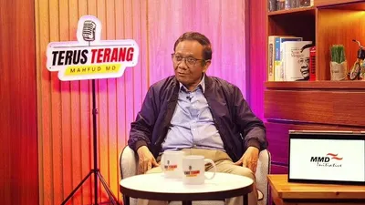 Gibran Tak Bisa Mengelak Lagi? Mahfud MD Ungkap Hal Mengejutkan soal Pemilik Akun Fufufafa