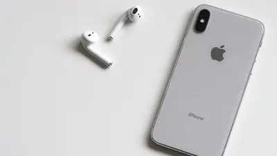 Mengingat pentingnya smartphone bagi kebanyakan orang, maka cara penyimpanan dan cara meletakkannya harus diperhatikan dengan benar.