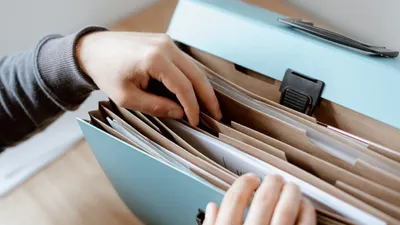 Meskipun susah lulus, tetapi calon mahasiswa baru tetap memilih jurusan tersebut karena memiliki prospek kerja bagus atau mudah dapat kerja.