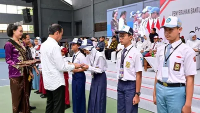 PPDB SD-SMA 2024 Dibuka, Alhamdulillah 3 Bansos Pendidikan Cair Rp150 Ribu-Rp1,8 Juta via KKS, PT Pos, dan Bank Himbara