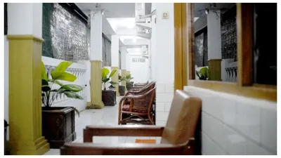 Penurunan ini mengindikasikan adanya perubahan dinamika dalam permintaan kamar di hotel berbintang di Ibu Kota.