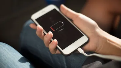 Penyebab HP tidak bisa di charge ini bisa berasal dari perangkat charging atau justru dari komponen yang ada di HP itu sendiri.