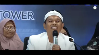 Mantan terpidana kasus pembunuhan Eki dan Vina, Saka Tatal, meminta mantan Bupati Purwakarta, Dedi Mulyadi, untuk bersaksi dalam sidang peninjauan kembali (PK)