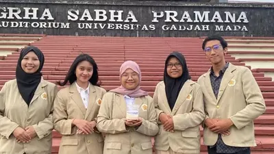Mahasiswa Universitas Gadjah Mada (UGM)