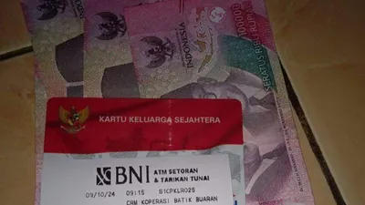 Saat ini para KPM sedang bergembira keran bantuan reguler yang sudah lama ditunggu-tunggu akhirnya dicairkan oleh pemerintah.