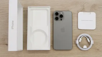 Samsung dan Apple juga sama-sama mempunyai dua HP yang spesifikasinya mumpuni seperti Samsung Galaxy S23 Ultra dan iPhone 15 Pro Max.