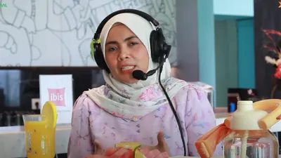 Kejadian ini mengejutkan banyak pihak, terutama karena Suhartina Bohari merupakan salah satu politikus yang diusung oleh Partai Golkar.